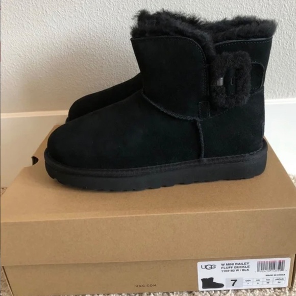 UGG Ankle Boots - Picture 6 of 8